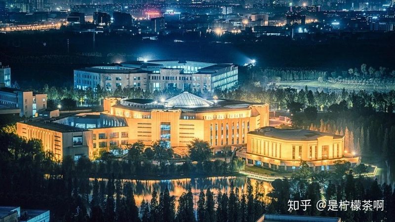 深圳电子配件批发市场代理政策解析：如何选择可靠合作伙伴